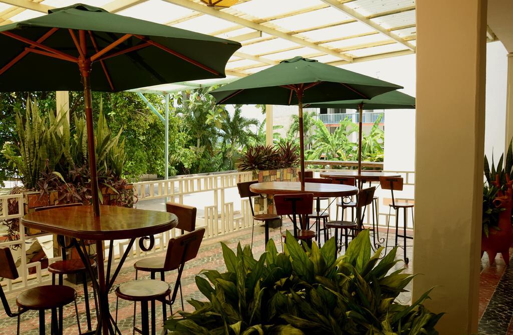 Hotel Palenque Bagian luar foto