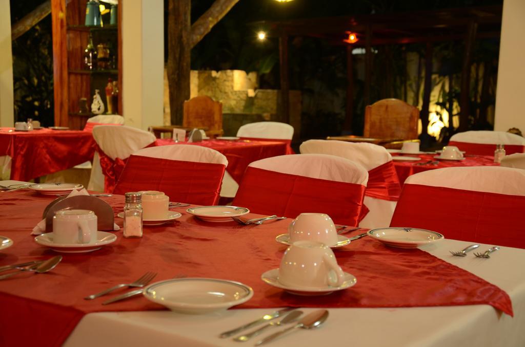 Hotel Palenque Bagian luar foto