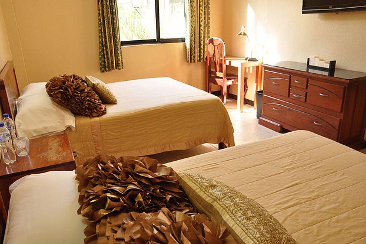 Hotel Palenque Bagian luar foto